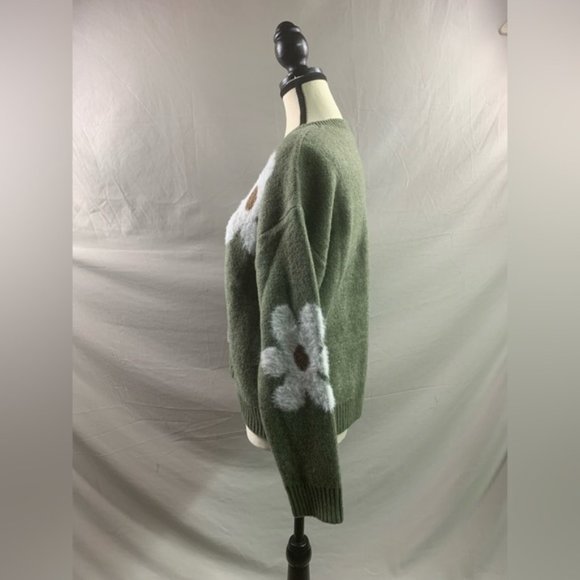 Green Fuzzy Floral Pattern Drop Shoulder Sweater - Picture 8 of 9